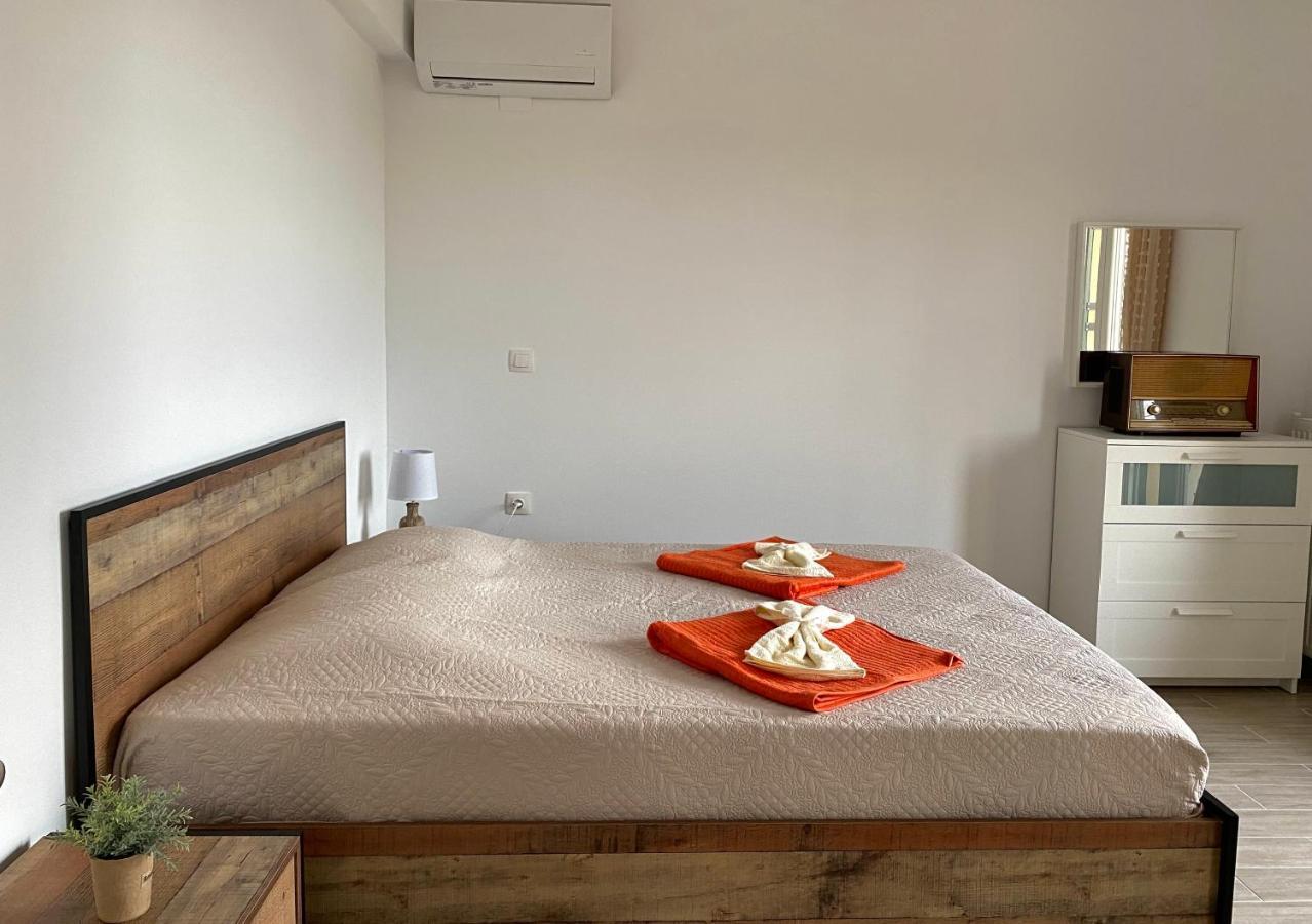 Coralli Pentati 2 "Dimitris Apartments" Buitenkant foto